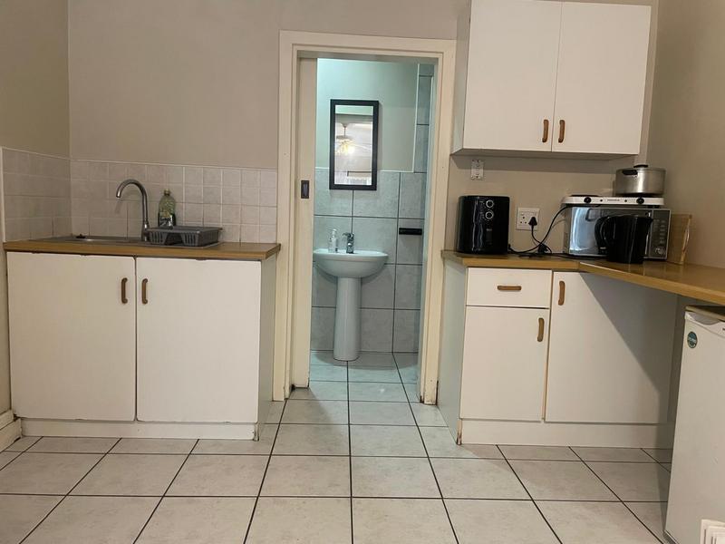 To Let 1 Bedroom Property for Rent in Sunnyside Eastern Cape